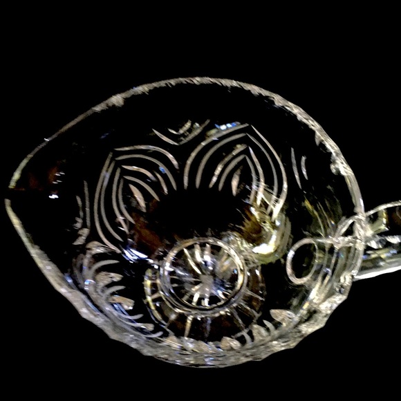 COPY - 𝓥𝓲𝓷𝓽𝓪𝓰𝓮 German crystal sauce /gravy pitcher - Picture 3 of 7